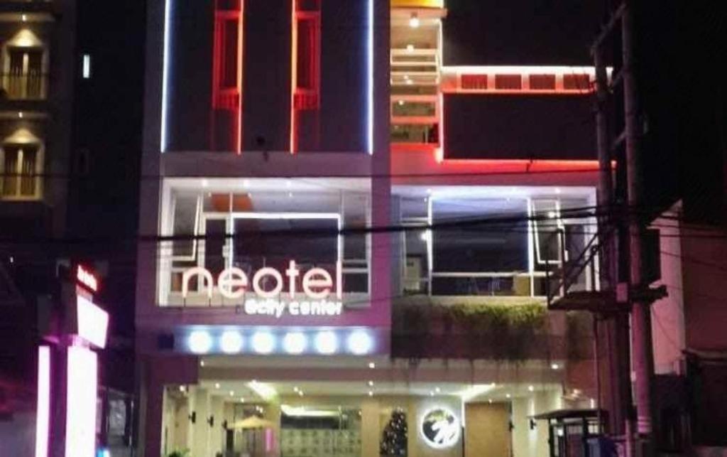 Neotel Hotel City Centre Tanjung Redep Eksteriør bilde
