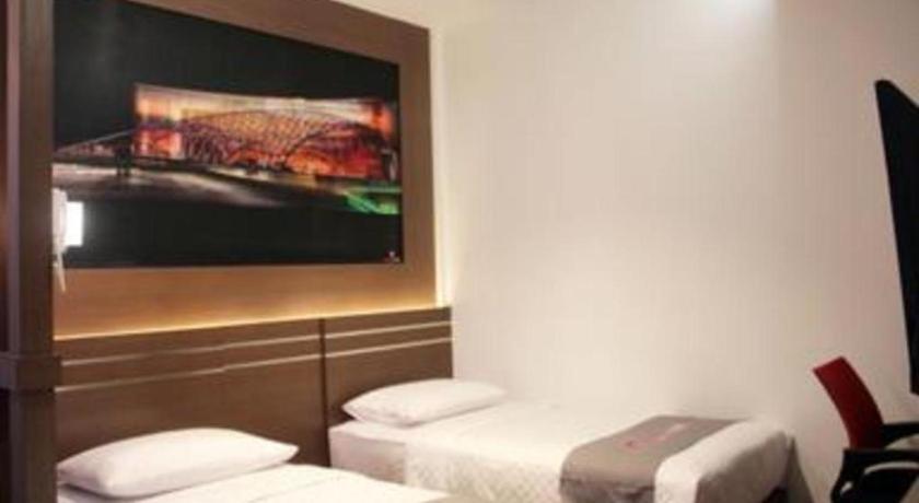 Neotel Hotel City Centre Tanjung Redep Eksteriør bilde