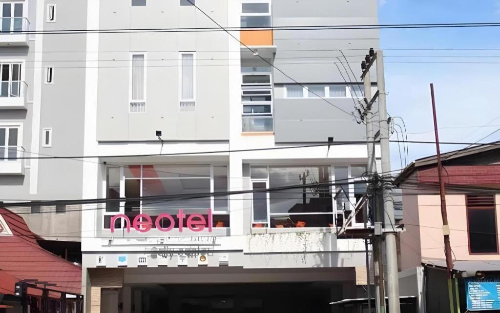 Neotel Hotel City Centre Tanjung Redep Eksteriør bilde